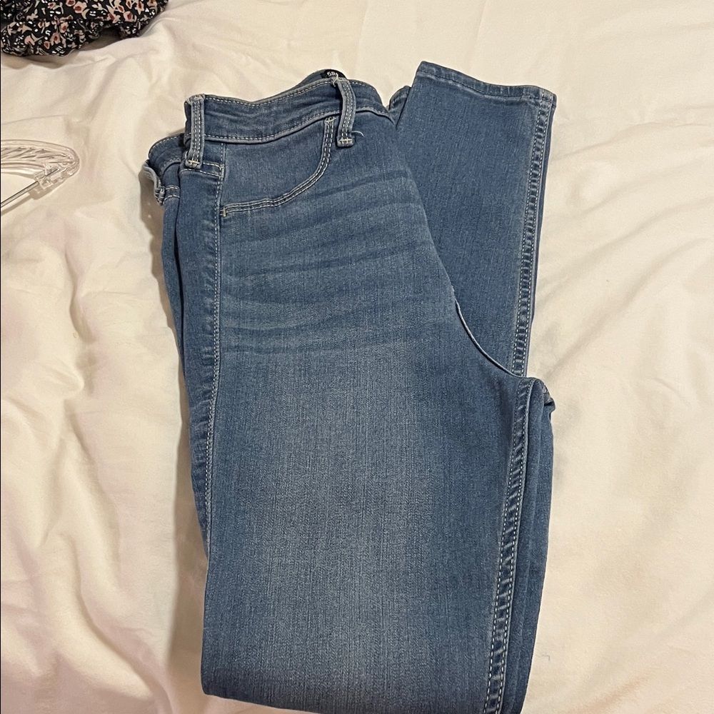 Hollister Women's Light Blue Skinny Jeans